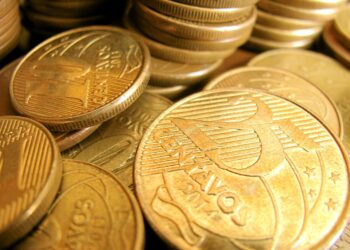 How to Save Money Fast: Essential Tips for Low-Income Earners