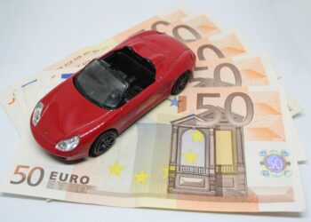How to Save Money on Car Insurance: A Step-by-Step Guide for Smart Drivers
