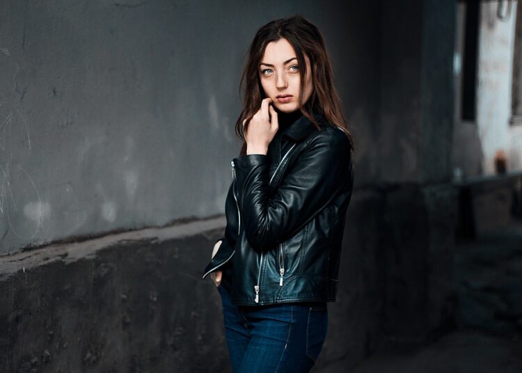 How to Set and Achieve Financial Goals as a Young Adult: A Step-by-Step Guide How to Set and Achieve Financial Goals as a Young Adult: A Step-by-Step Guide