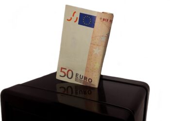 The Ultimate Guide: How to Ensure Your Investments Are Safe with a Robo-Advisor