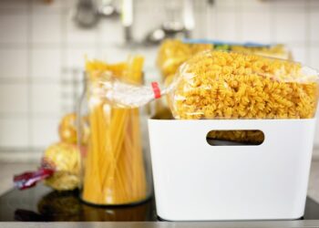 10 Essential Steps to Effectively Research a Stock Before You Buy