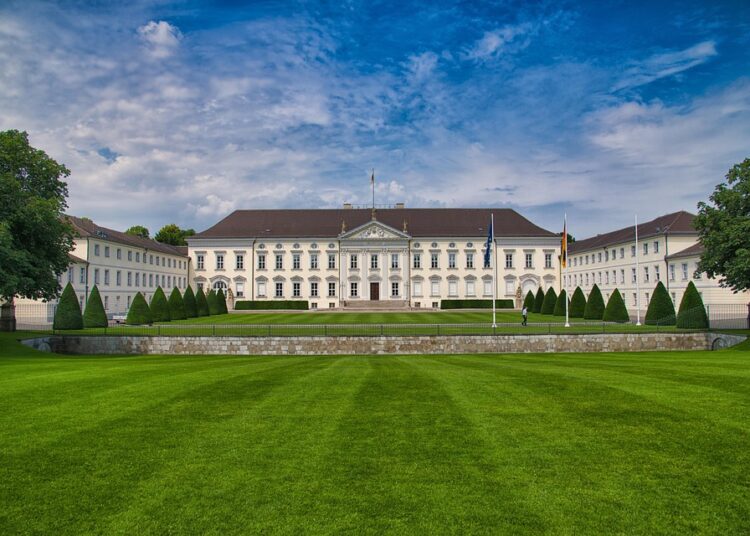 10 Reasons Why Personal Capital Net Worth Tracker Should Be in Your Financial Toolbox