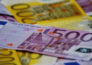 10 Tricks for Successfully Negotiating Bills and Saving Money Every Month