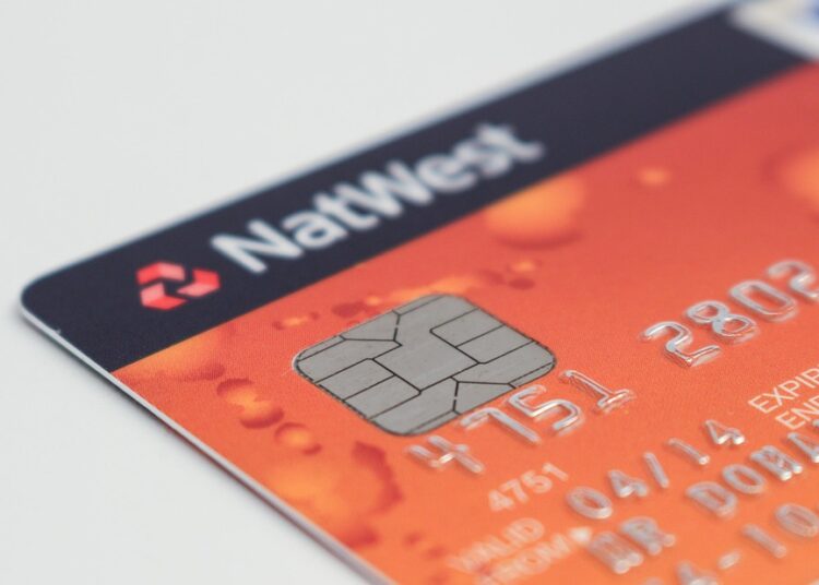 5 Essential Facts About How Debit Cards Work That Every User Should Know