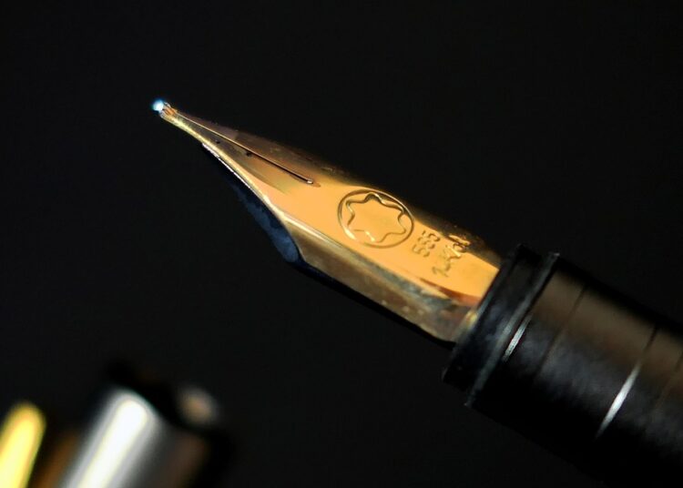 5 Essential Tips on How to Write Down Your Financial Goals Effectively