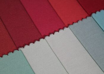 5 Key Factors to Consider When Comparing Robo-Advisors: A Step-by-Step Guide