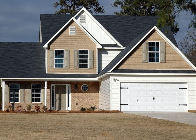 7 Common Mistakes Beginners Make in Real Estate Investing (And How to Avoid Them)