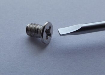 How to Minimize Tracking Error in Your Index Fund Investments: Tips and Strategies