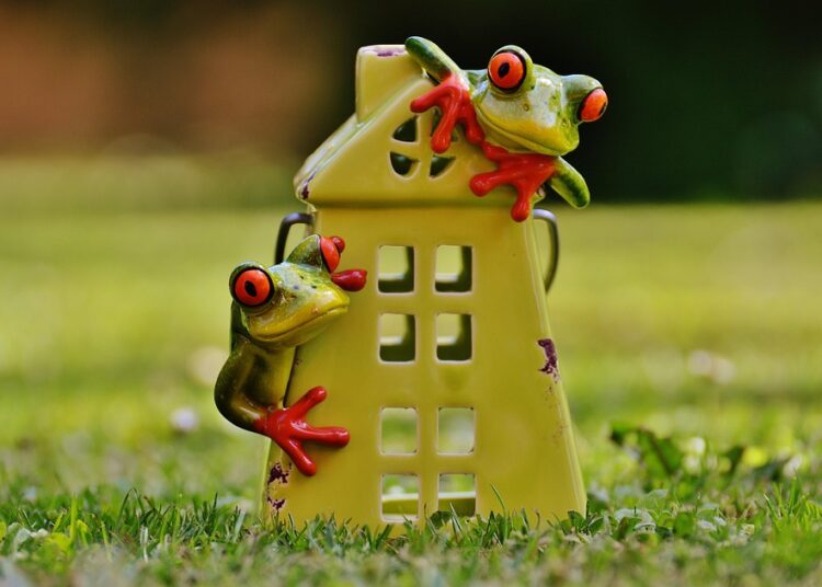 The Pros and Cons of Including Your Home in Your Net Worth Calculation The Pros and Cons of Including Your Home in Your Net Worth Calculation