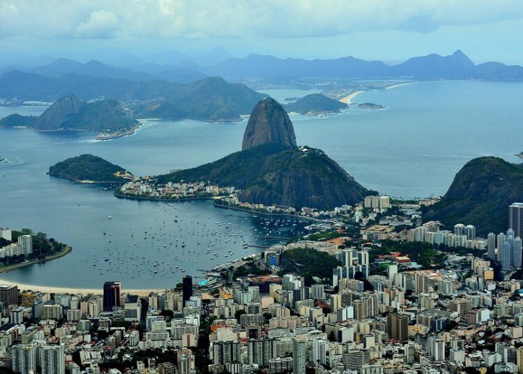 Top 5 Advantages of a Three-Fund Portfolio for Stress-Free Investment