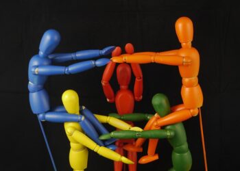 Top 7 ETFs Used by Robo-Advisors: What You Need to Know Before Investing