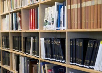 Top 7 Essential Tips on How to Research a Cryptocurrency Like a Pro