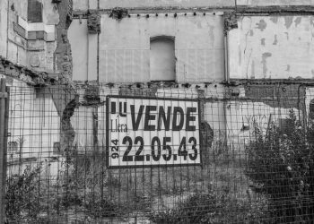 10 Essential Tips for Accurately Tracking Real Estate Values to Boost Your Net Worth