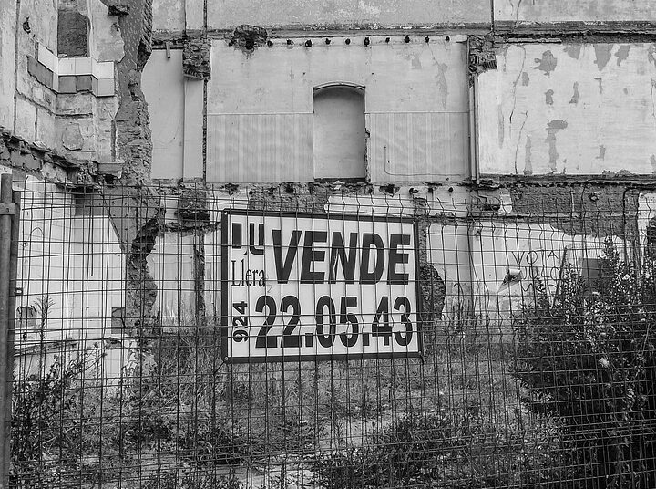 10 Essential Tips for Accurately Tracking Real Estate Values to Boost Your Net Worth