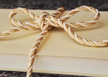 10 Essential Tips on How to Create a Gift Closet That Saves You Time and Stress