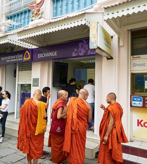 10 Powerful Benefits of Working with a Money Mindset Coach