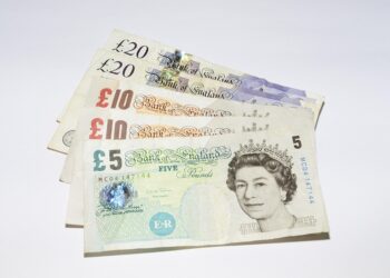 10 Reasons Why a Bookkeeping Side Hustle is Perfect for Beginners