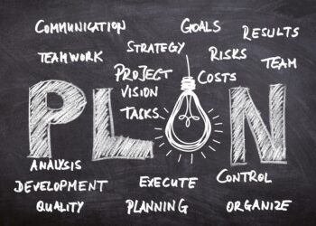 How to Choose Between a Robo-Advisor and a Financial Advisor: A Step-by-Step Guide