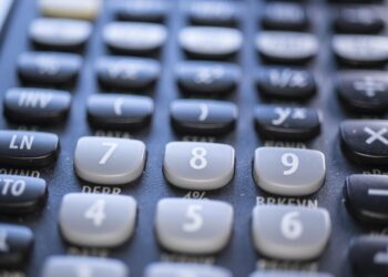 “How to Choose the Best Finance Tools for Your Personal Finance Goals in 2025”