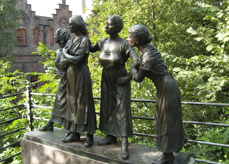 How to Determine If Robo-Advisors Are Right for Your Financial Goals How to Determine If Robo-Advisors Are Right for Your Financial Goals