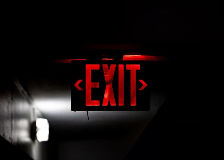 What Is an Emergency Fund and How Can It Save You from Financial Crisis?