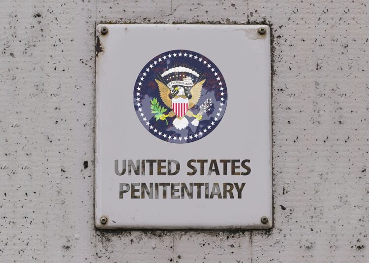 What is a Financial Institution? 7 Key Types You Need to Understand