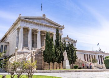 10 Essential Tips to Cultivate a Strong Savings Culture in Your Household