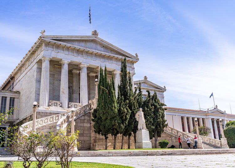 10 Essential Tips to Cultivate a Strong Savings Culture in Your Household