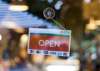 10 Lucrative Customer Service Side Hustles You Can Start Today