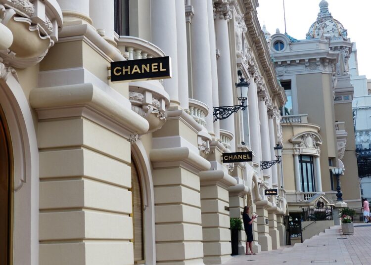 10 Proven Strategies to Create a Personal Brand That Generates Income