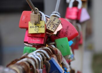 5 Essential Tips on How to Lock in a Mortgage Rate Before Interest Rates Climb