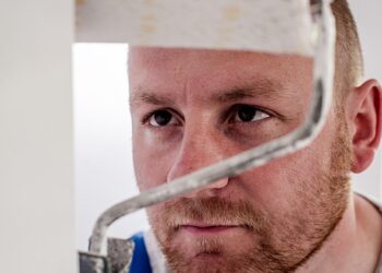 Are You Being Scammed? 7 Credit Repair Companies to Avoid Like the Plague