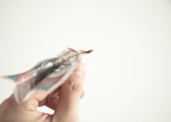 Are You Tired of Living Paycheck to Paycheck? Discover 5 Creative Money-Saving Hacks!