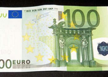 Can You Really Start Investing with 100 Dollars? Here’s What You Need to Know!