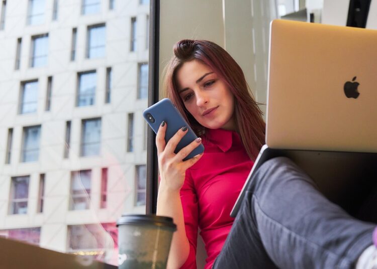 How to Find Legit Work From Home Jobs: 7 Tips to Avoid Scams