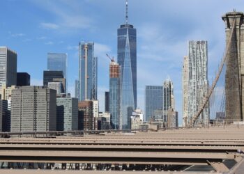 How to Maximize Your Retirement Savings: 401k vs. Roth 401k Explained