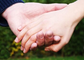 How to Practice Fiscal Responsibility: Tips for Individuals and Businesses