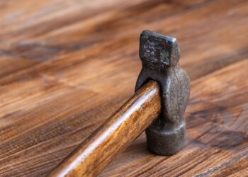 The Truth Behind Credit Repair Companies: 7 Red Flags That Indicate a Scam