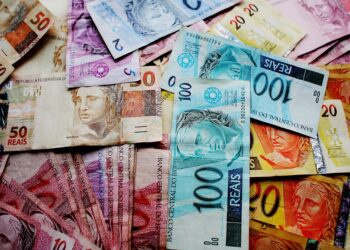 Top 5 Simulators: How to Practice Investing Without Real Money Like a Pro