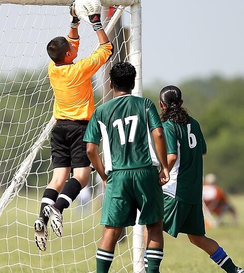 Are You Struggling to Save Money? Here’s How to Establish Realistic Saving Goals Are You Struggling to Save Money? Here’s How to Establish Realistic Saving Goals