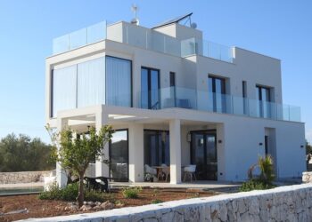 How to Start Real Estate Investing for Passive Income: Step-by-Step Guide