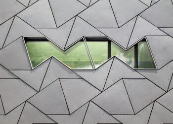 Is Your Savings Plan Failing? Key Signs and Solutions to Get Back on Track Is Your Savings Plan Failing? Key Signs and Solutions to Get Back on Track