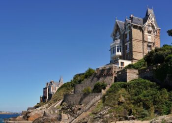 Struggling to Make Ends Meet? 7 Frugal Tips Every Millennial Should Know! Struggling to Make Ends Meet? 7 Frugal Tips Every Millennial Should Know!