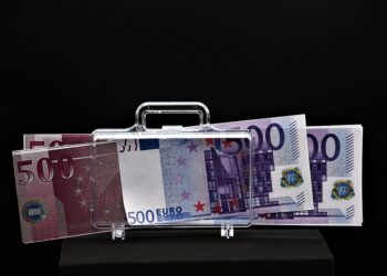 Struggling with Money? Discover What Money Affirmations Can Do for You!